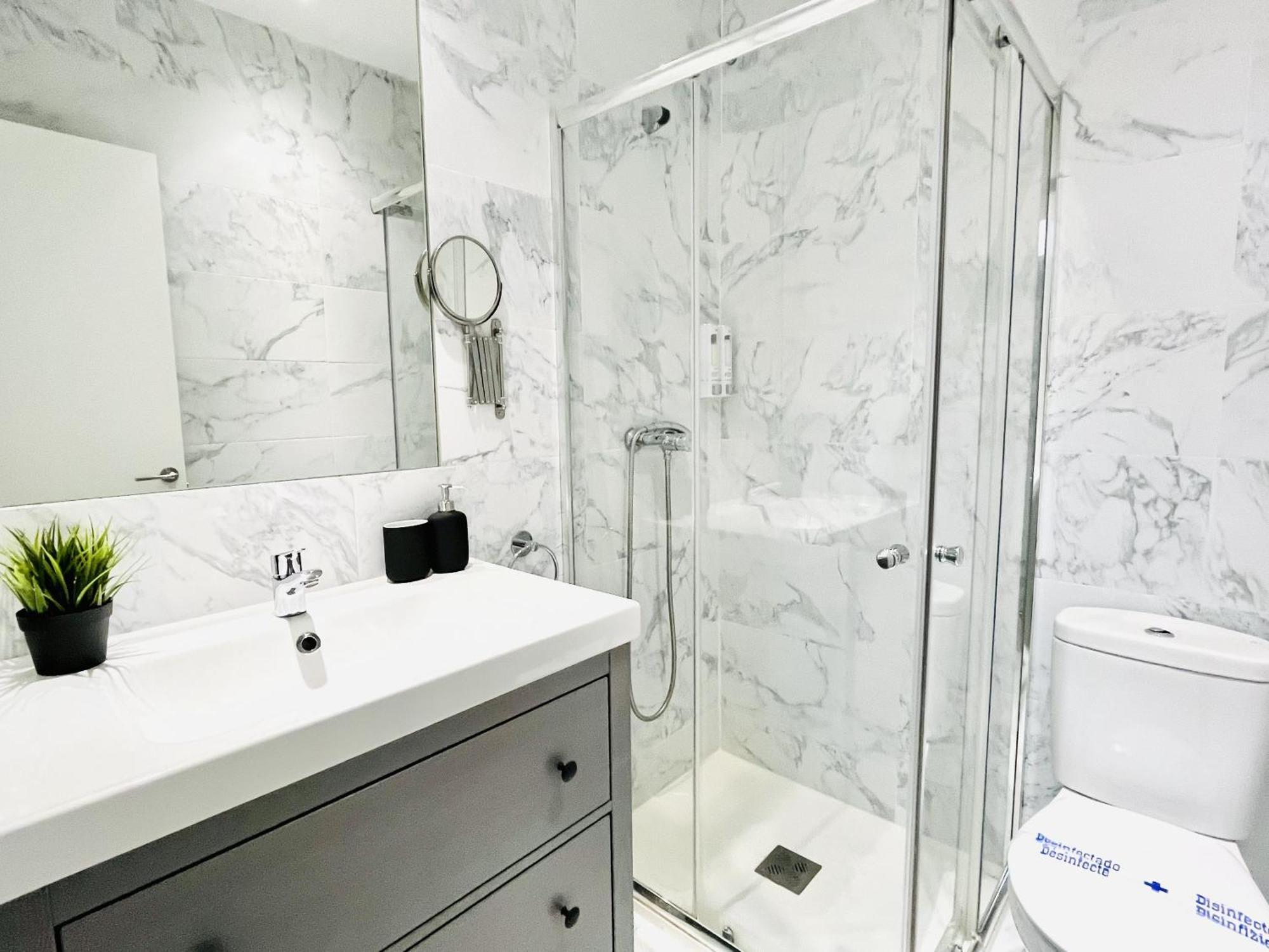 מדריד Dplace To Be - Luxury Apartment In Historic Center חדר תמונה