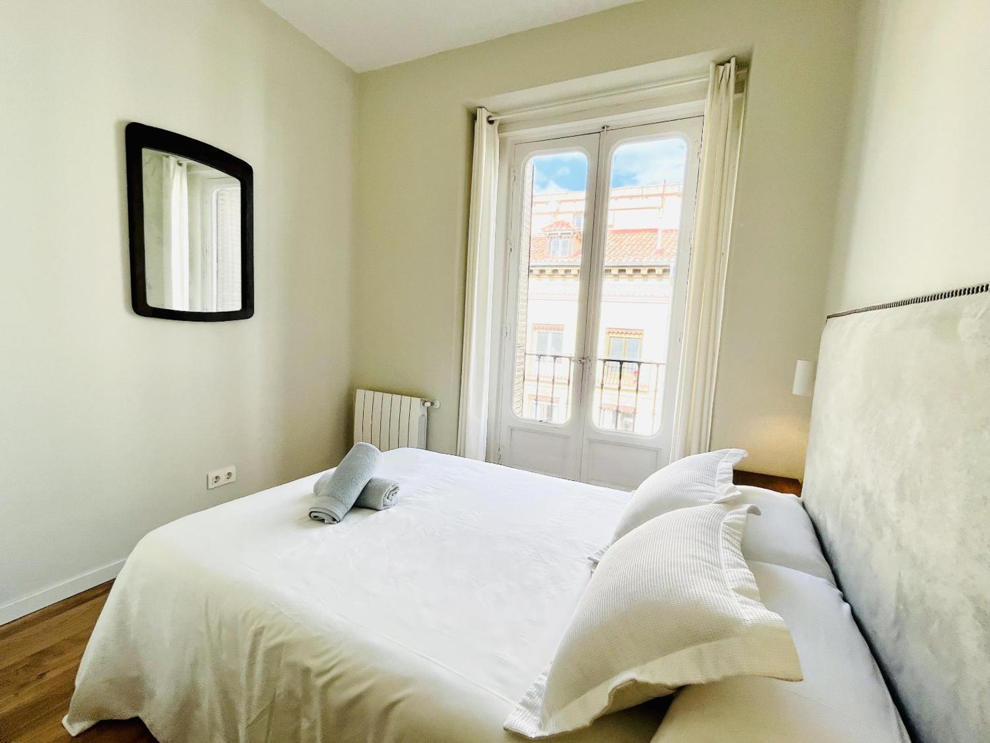 מדריד Dplace To Be - Luxury Apartment In Historic Center חדר תמונה