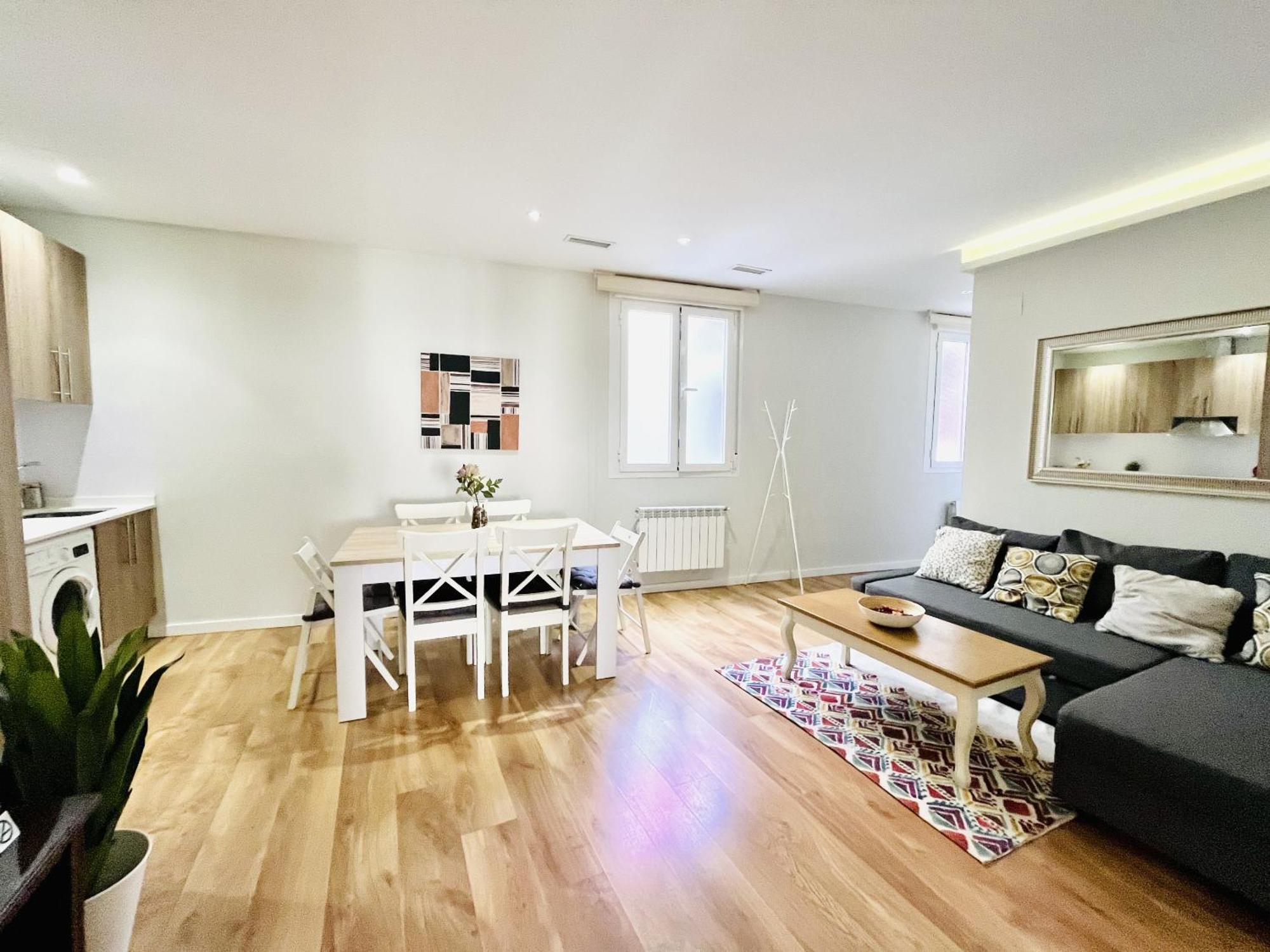 מדריד Dplace To Be - Luxury Apartment In Historic Center מראה חיצוני תמונה