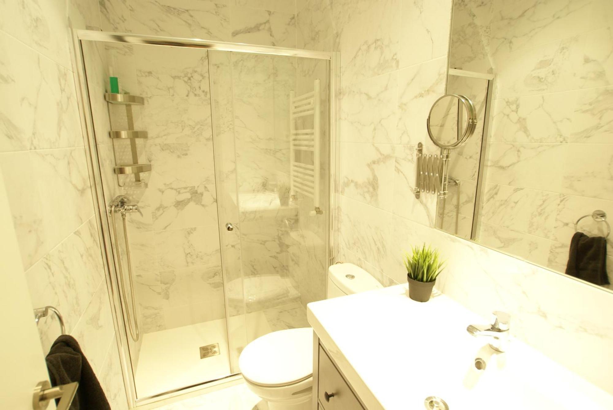 מדריד Dplace To Be - Luxury Apartment In Historic Center חדר תמונה